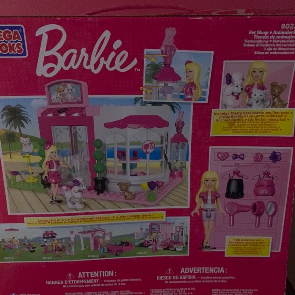 Barbie Pink Building Set with Floral Accents
